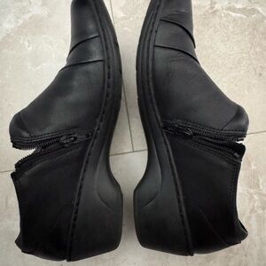 Clarks Black Leather Soft Cushion Shoes